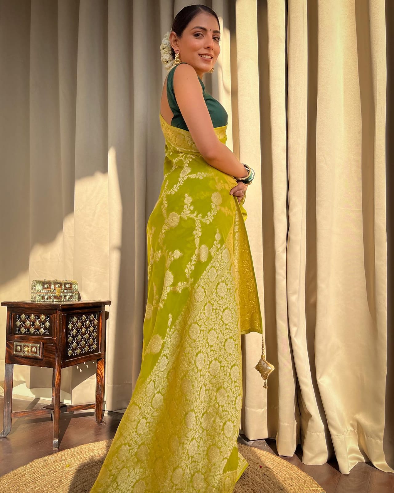 Semi Gregory Banarsi Design saree & blouse piece