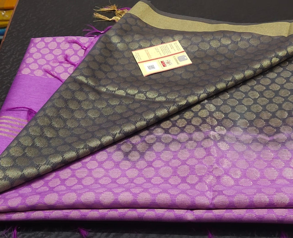 Soft silk zari buta Taj