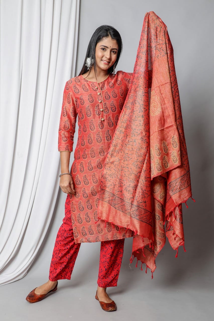 Dupion suit SILK ZONE