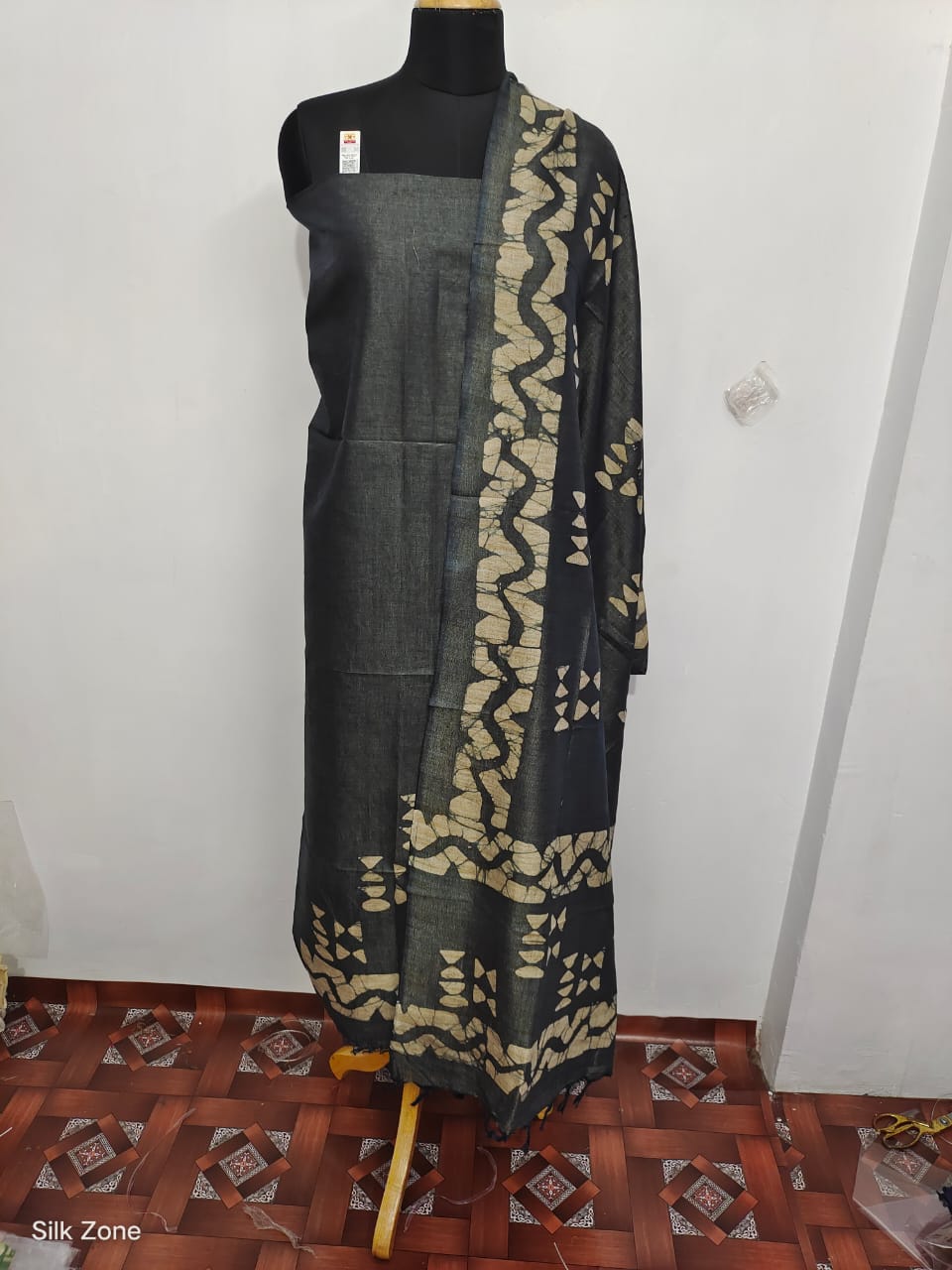 Cotton dupion batik print suit SILK ZONE