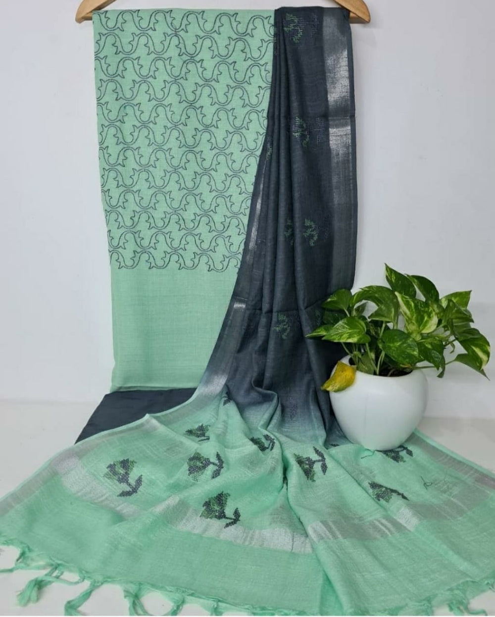 Cotton linen embroidery suit SILK ZONE