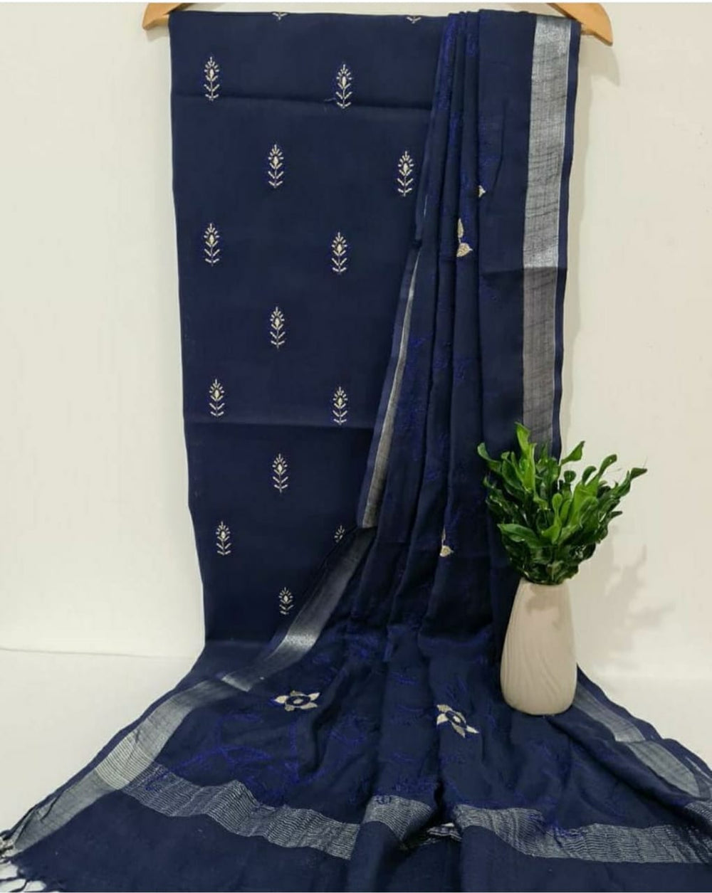 Cotton linen embroidery suit SILK ZONE