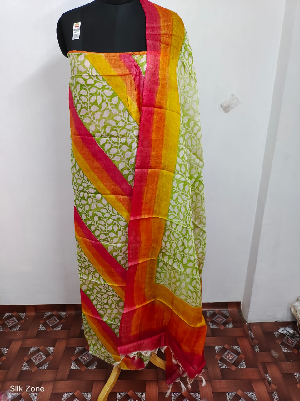 Tussar Silk print Suit