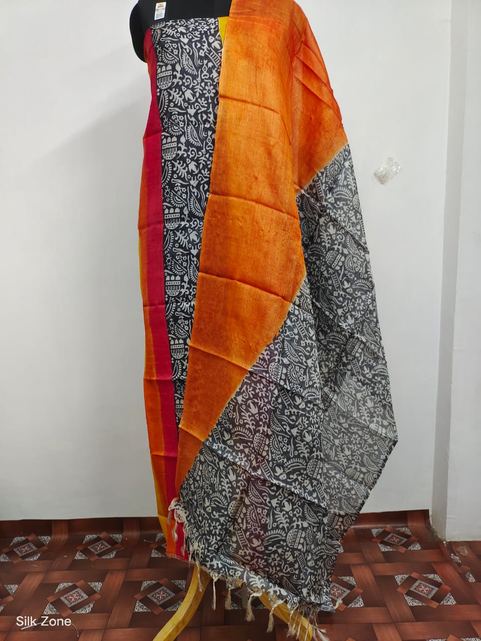 Tussar Silk print Suit