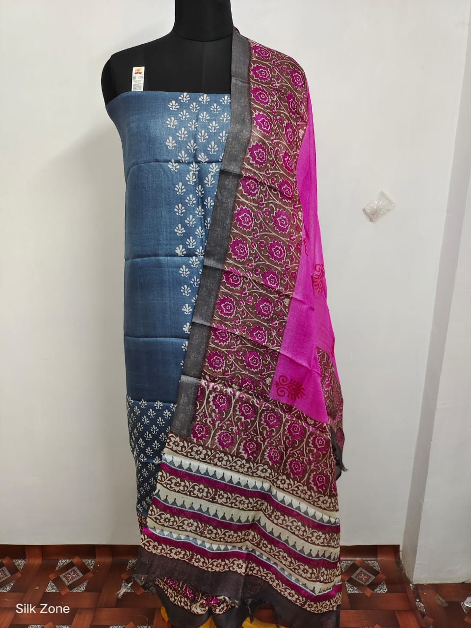 Tussar Silk print Suit